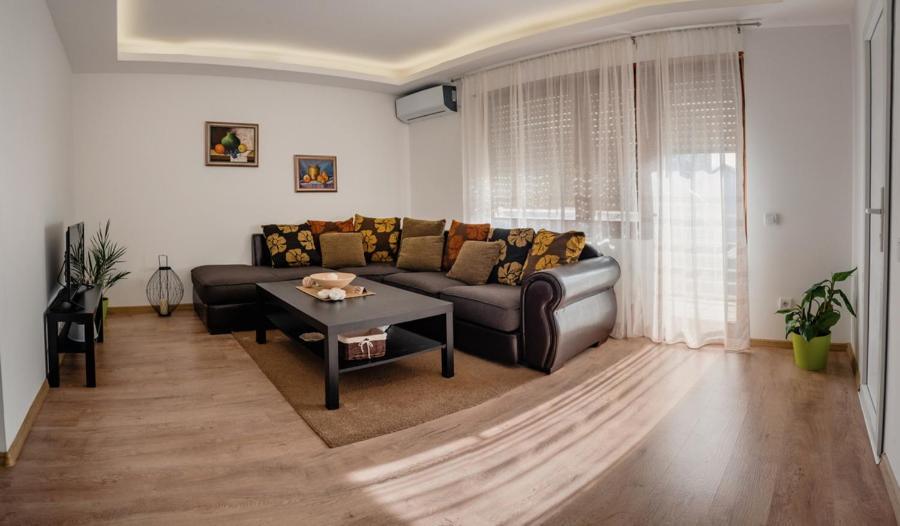 Apartmani Jovcic Leskovac  Ngoại thất bức ảnh